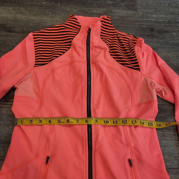 Lululemon Athletica Jacket - Picture 11 of 12